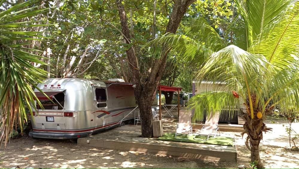 Airstream Paradise Bernard المظهر الخارجي الصورة